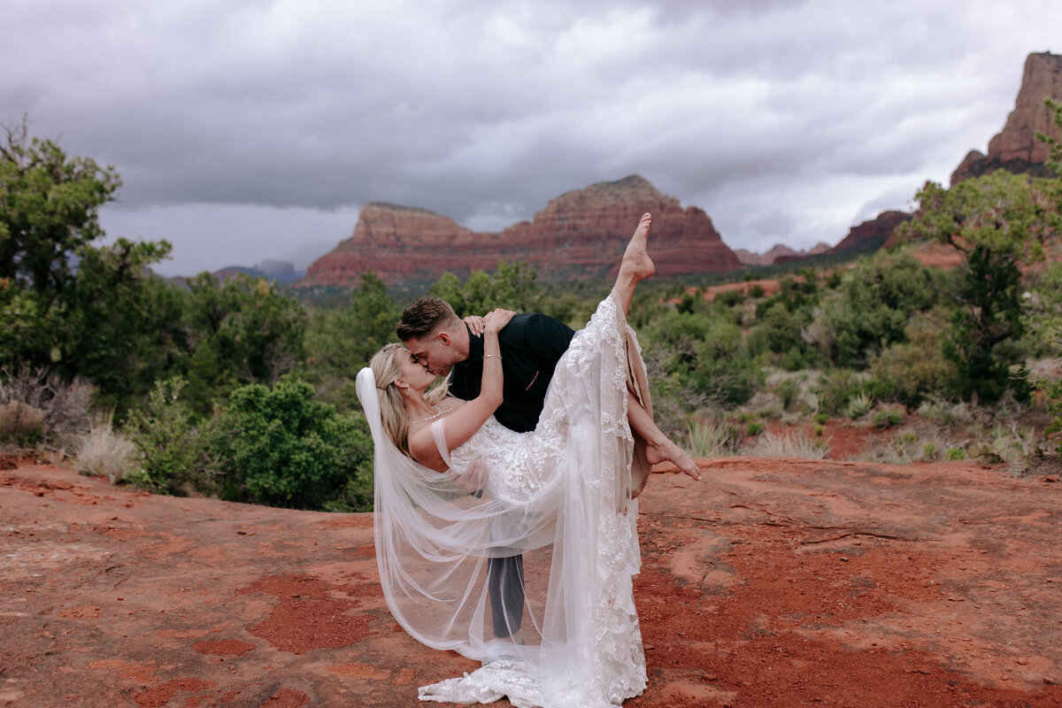 8B594BDB-1F48-4395-A2E5-027121D62A3C