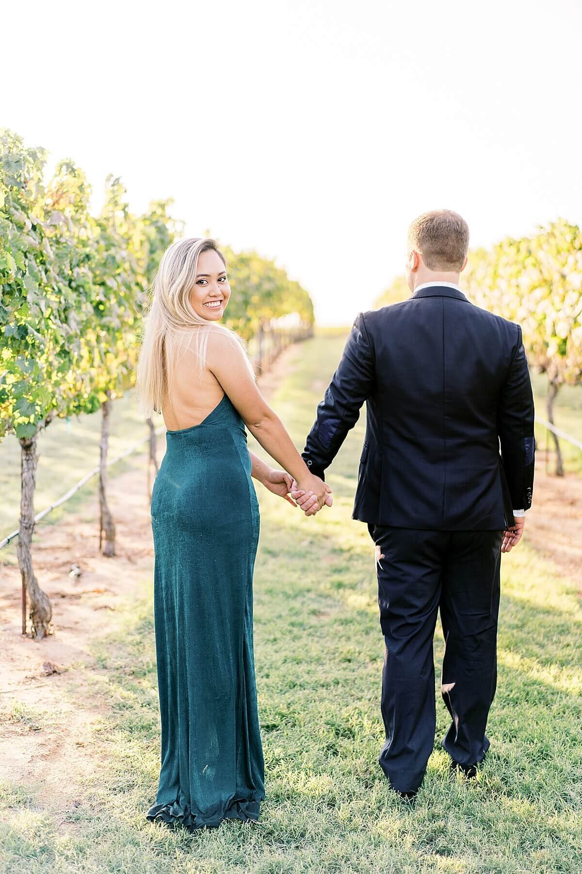Texas-Hill-Country-Vineyard-Engagement-Portrait-Session-Alicia-Yarrish-Photography_0016