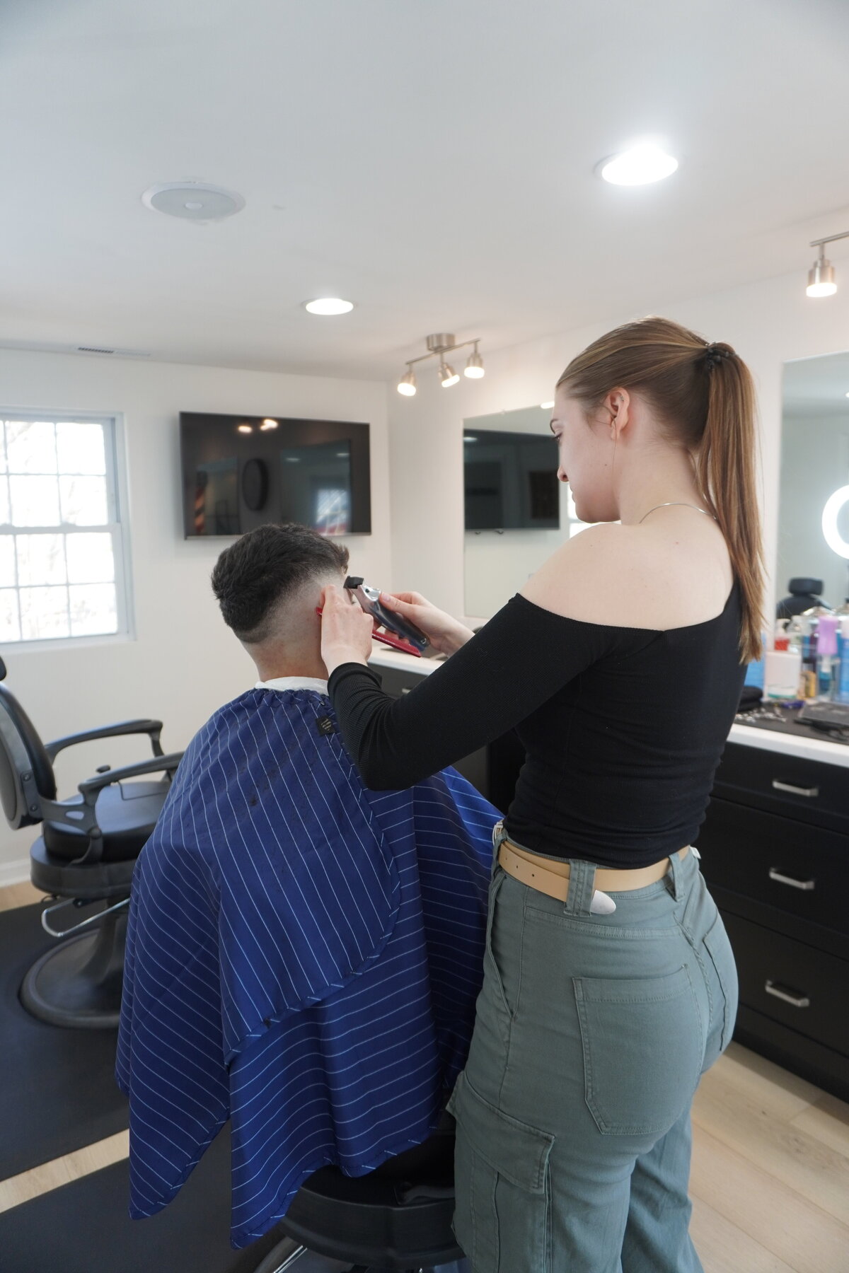 Taia Cuts(2)