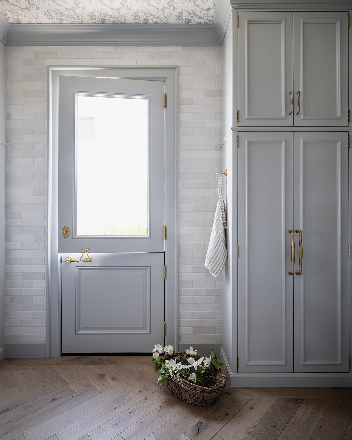 Kat Lawton Interiors - Seattle Interior Designer - French Beauty - Morrow_KaraMercer979-HDR-Edit