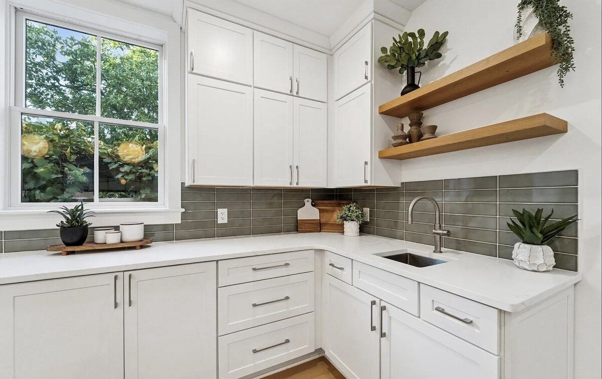 Kelly DeTommaso Elegant Transitions Ambler Unit B - Kitchen 4