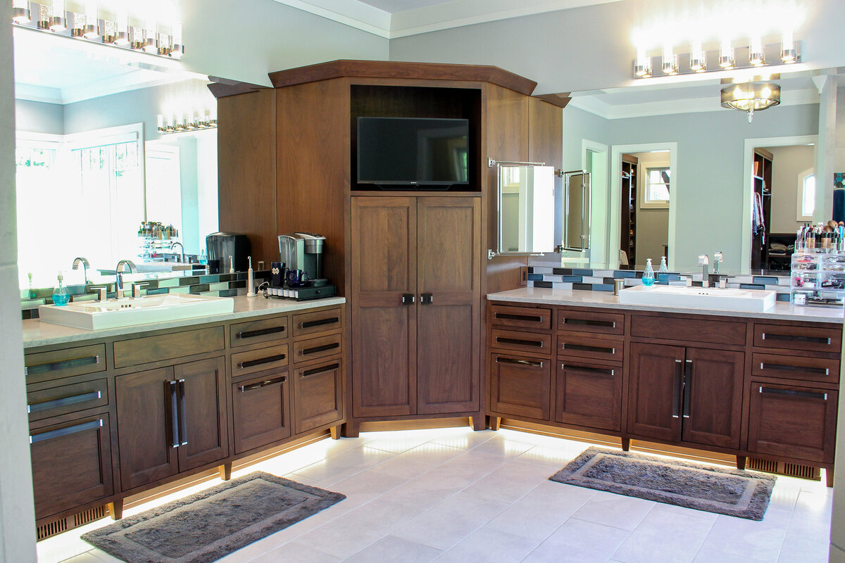 Master Bathroom 9853-1