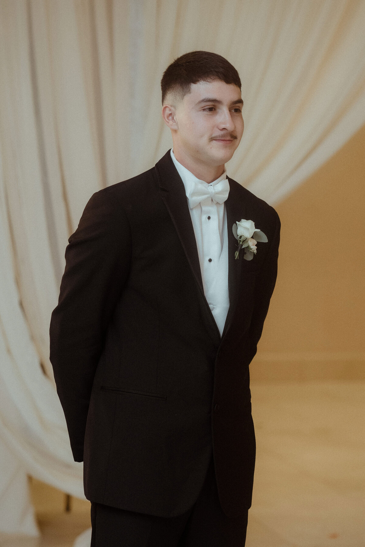 L&H_WED-380