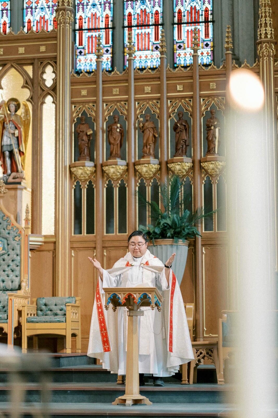 W10-Wedding-St-Michaels-Cathedral-Basilica-Jennifer-and-Anthony-2024-10-19-2500px-1126