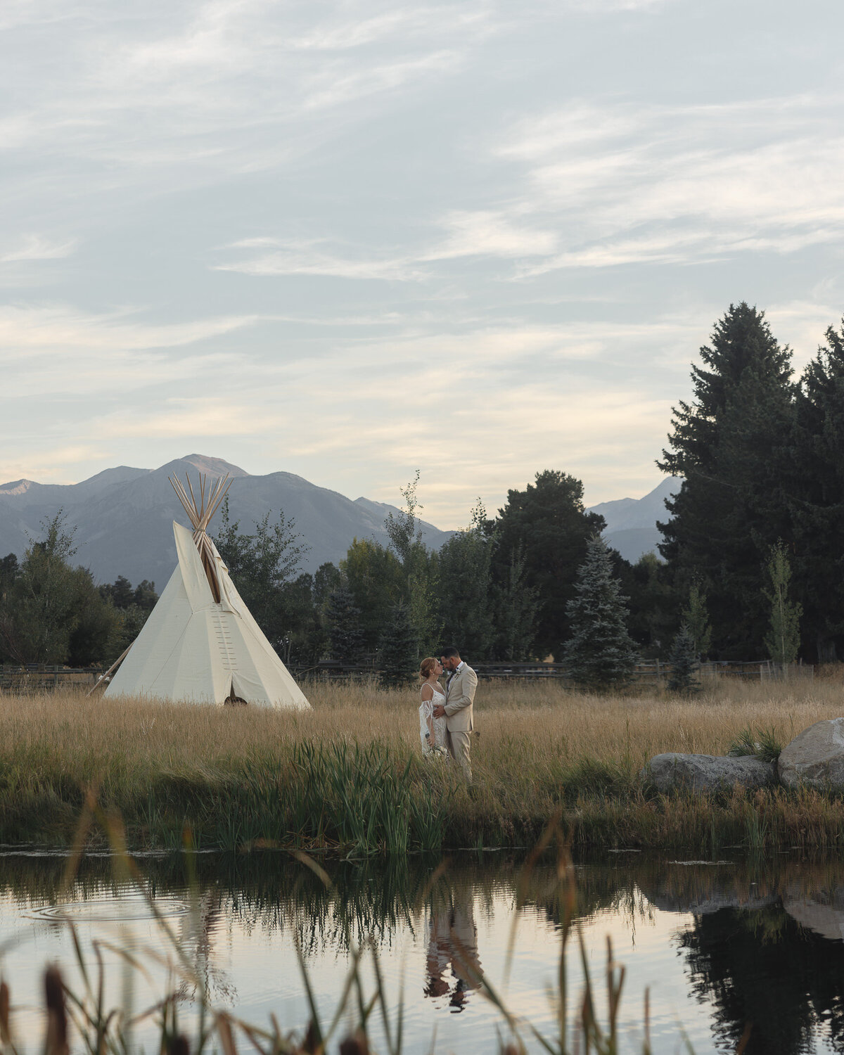 maddie-nick-copper-rose-ranch-livingston-wedding-montana-taylor-petty-photo-1357