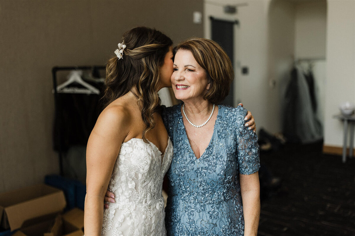 black-butte-ranch-sisters-oregon-wedding-001