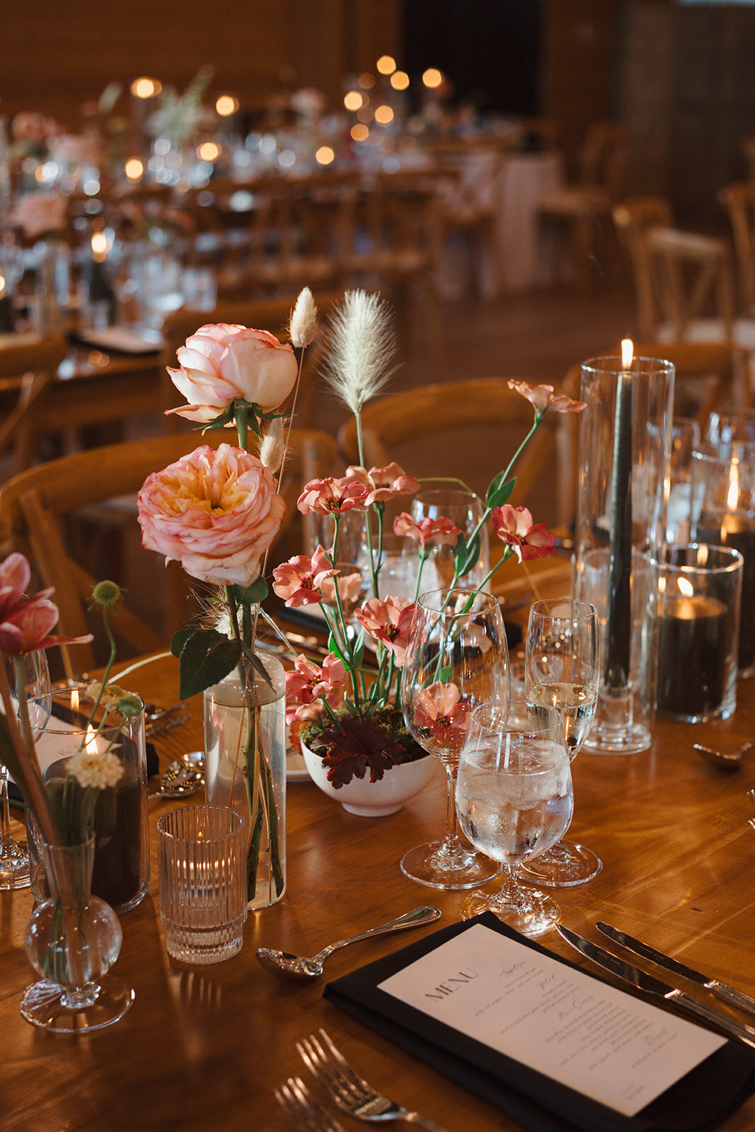 Tablescape of a wedding at The Lake House on Canandaigua