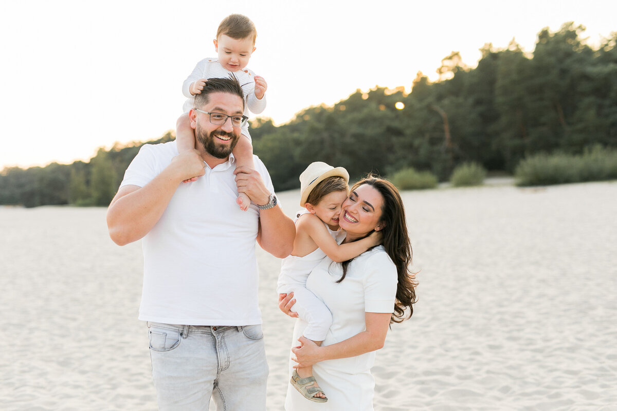 Jasmijn-Brussé-Fotografie-Familieshoot-Soesterduinen-11