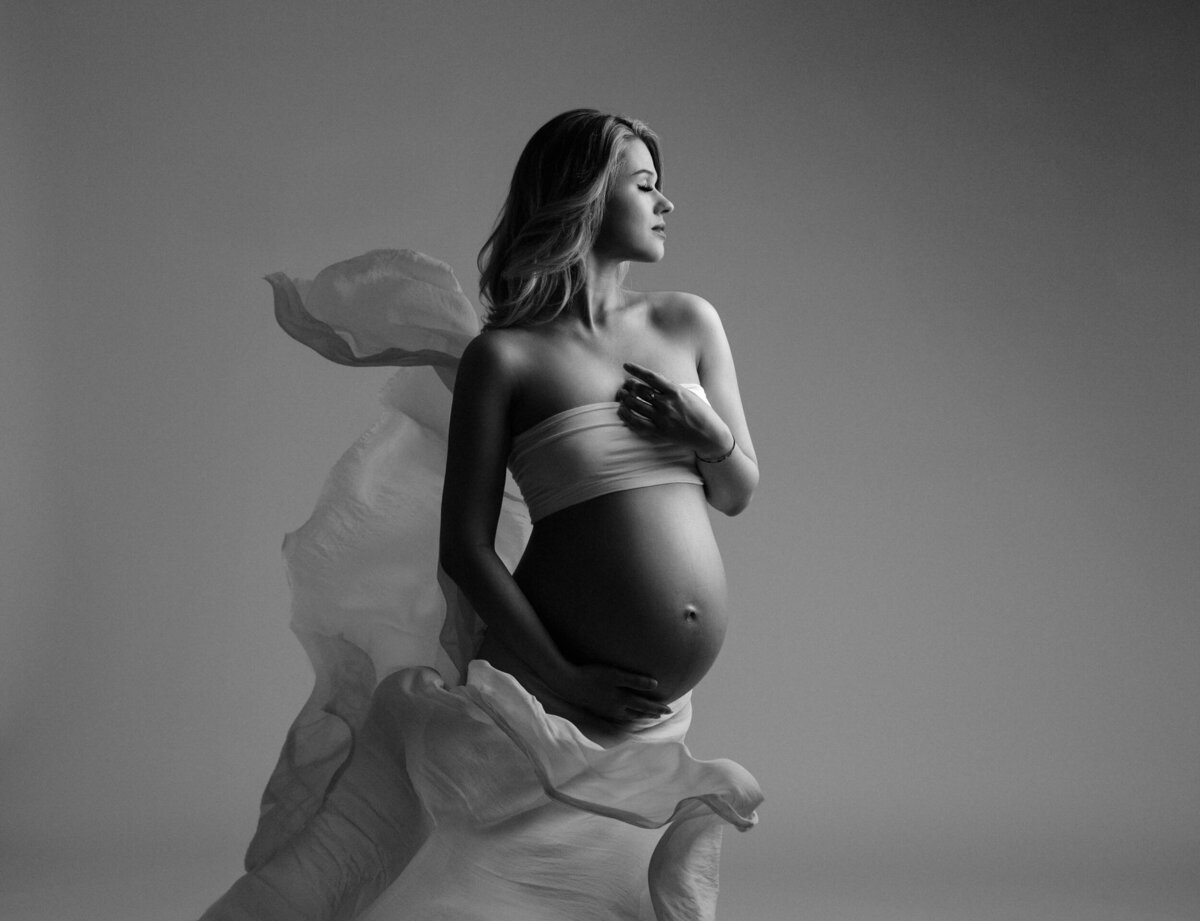 Artistic Lighting for Maternity Photography Course by Lola Melani-8