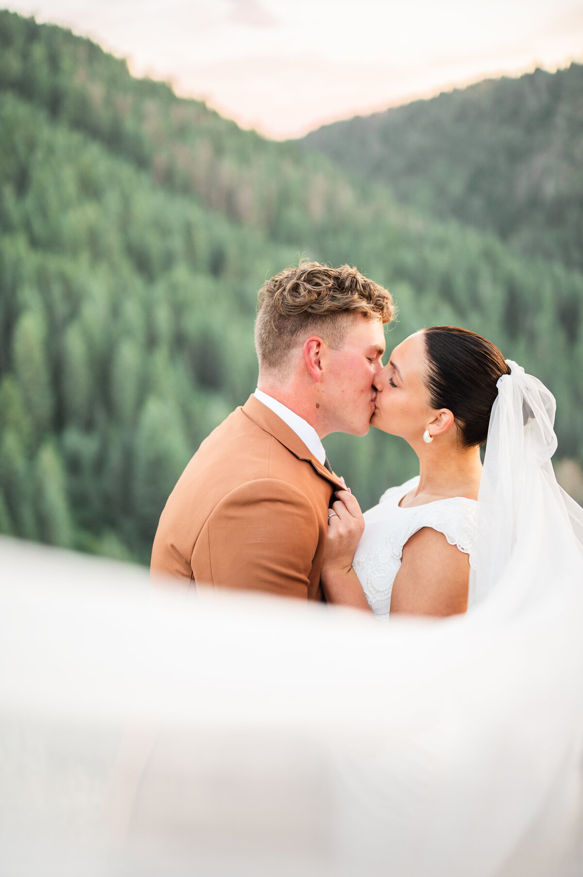 Ella & Kormic Bridals (233 of 300)