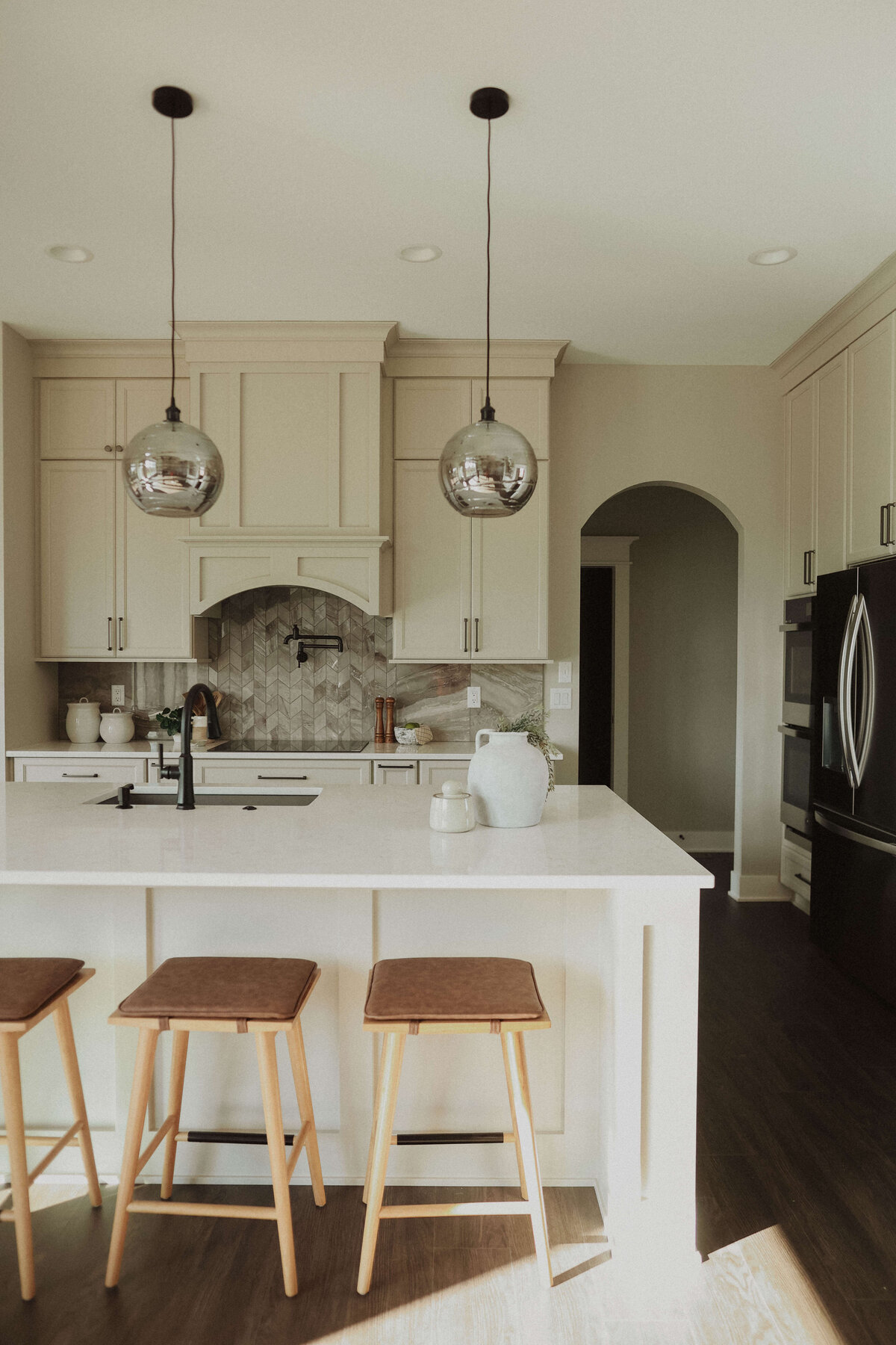 2425-Kitchen-Linden-Central-Iowa-Custom-Home-JRL-Builders-3F1A1702