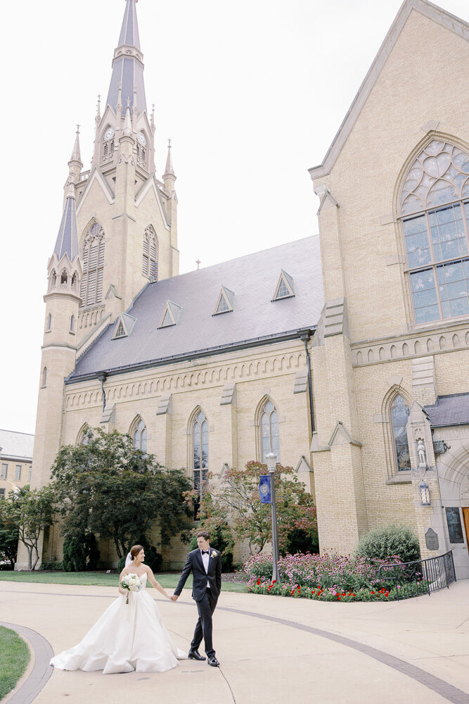 Notre-Dame-Smith-Ballroom-Summer-Wedding39