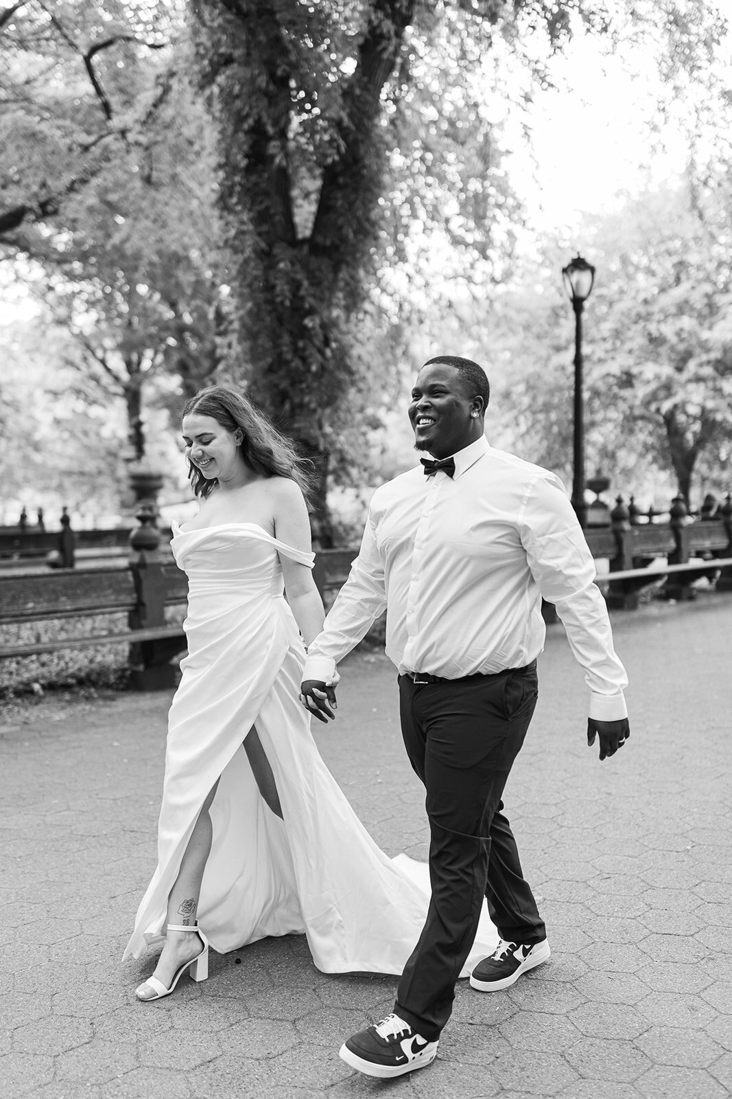 Central-Park-Elopement-New-York-Cinematic-Intimate-Wedding-Larisa-Shorina-Photography-Le-Prive-Collective-18