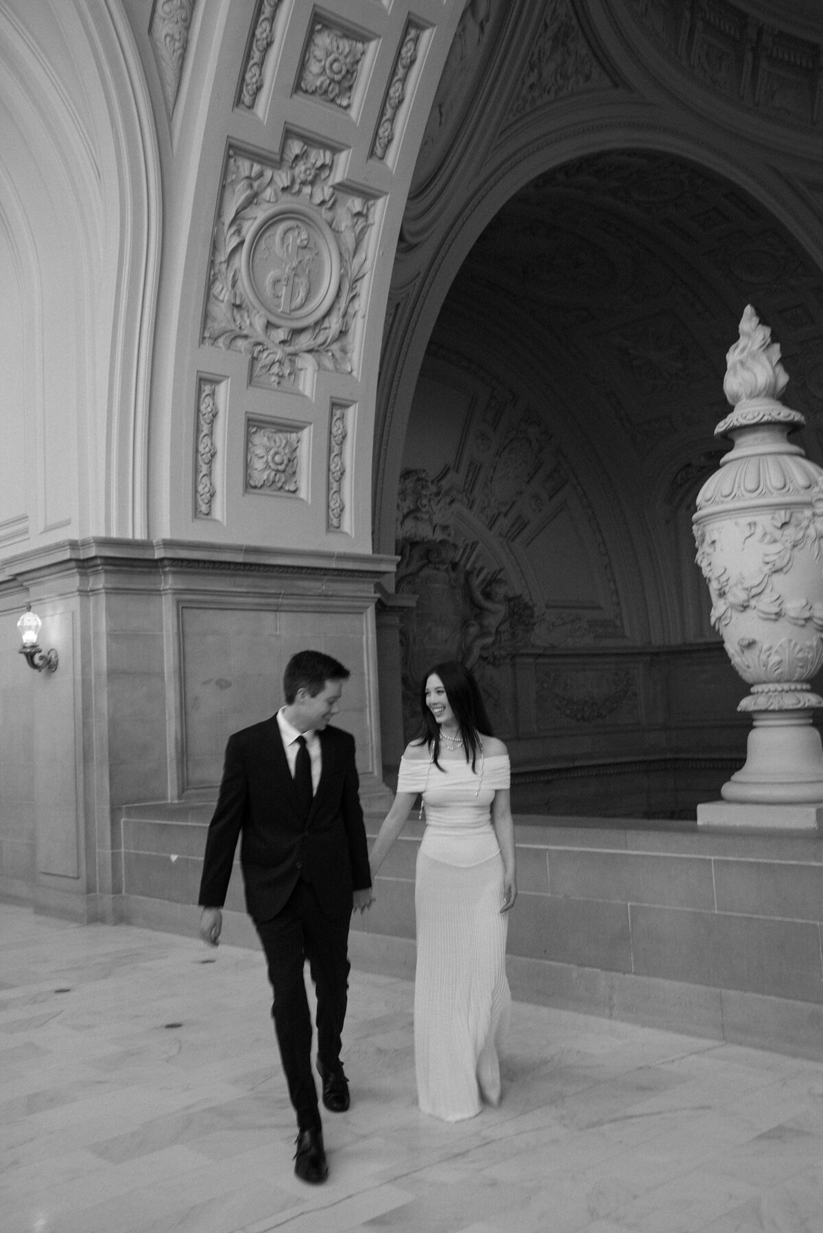 city hall engagement session 5