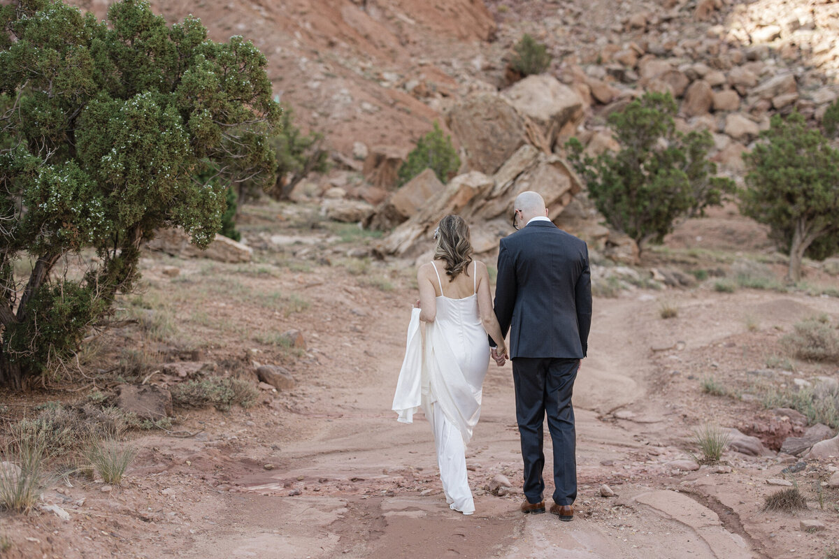 capitol-reef-national-park-elopement-photo-5010