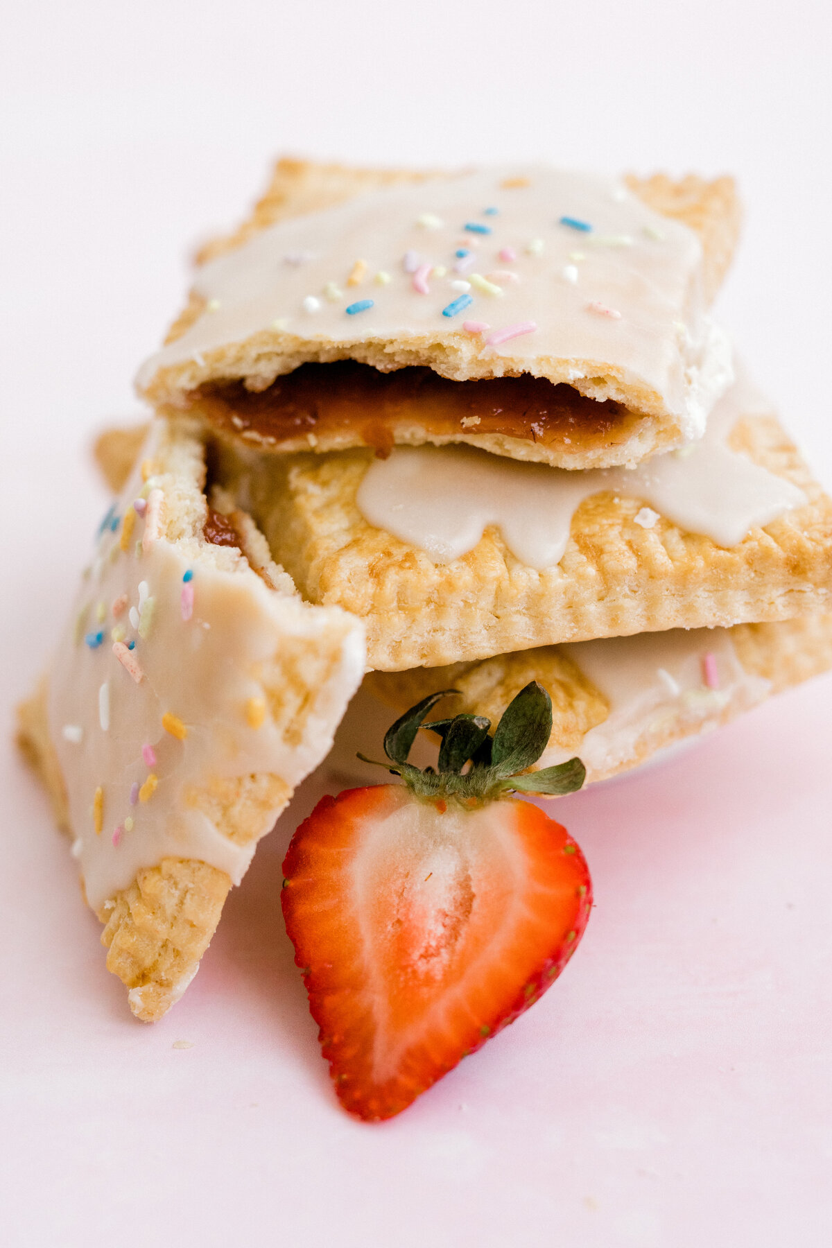 flour-press-strawberr-poptart-108