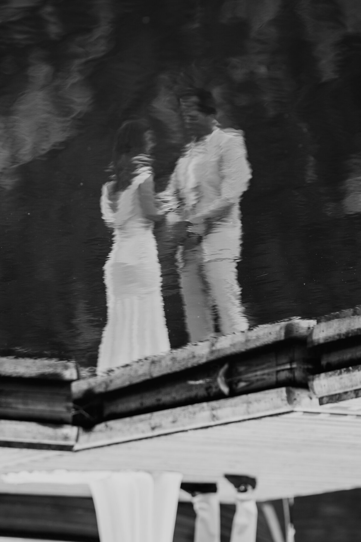 sweet couple romantic dolomites lake Braies elopement