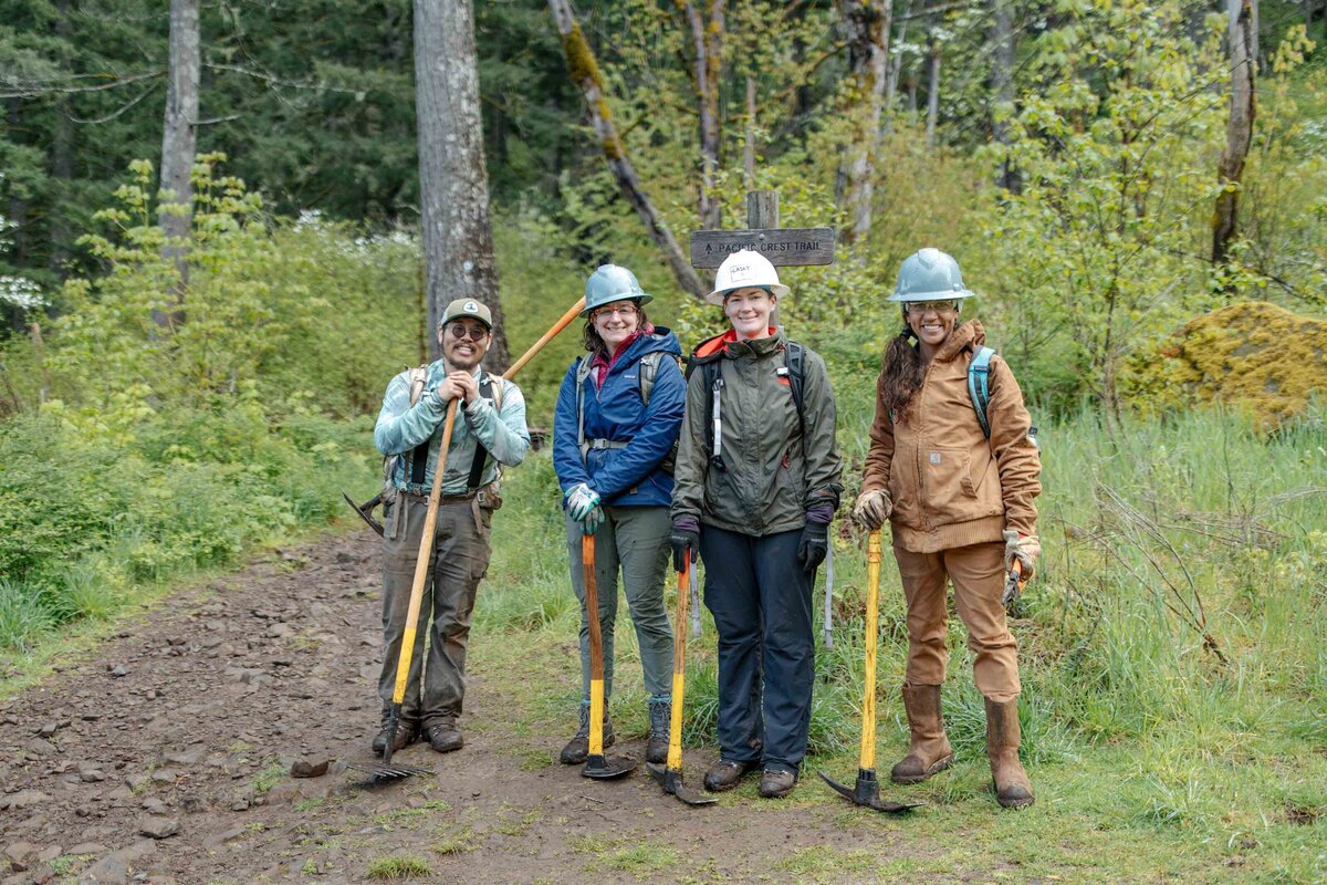 pacific-crest-trail-association-work-crews-hike-48