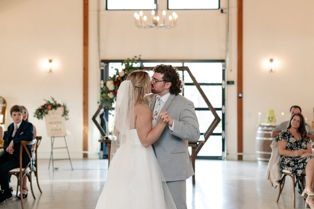 canopy-grove-wedding-wilson-laurenkovacikphotography-685