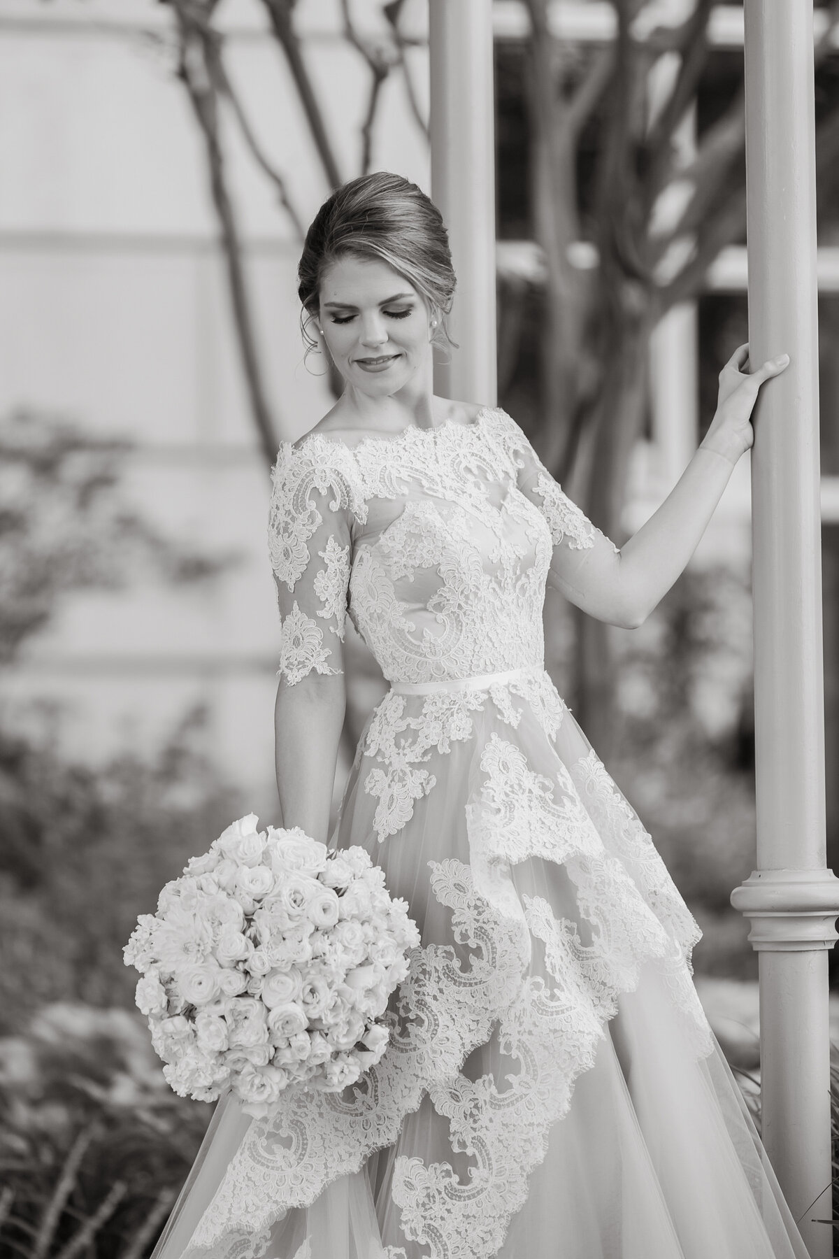Bridal portraits at hotel crescent dallas