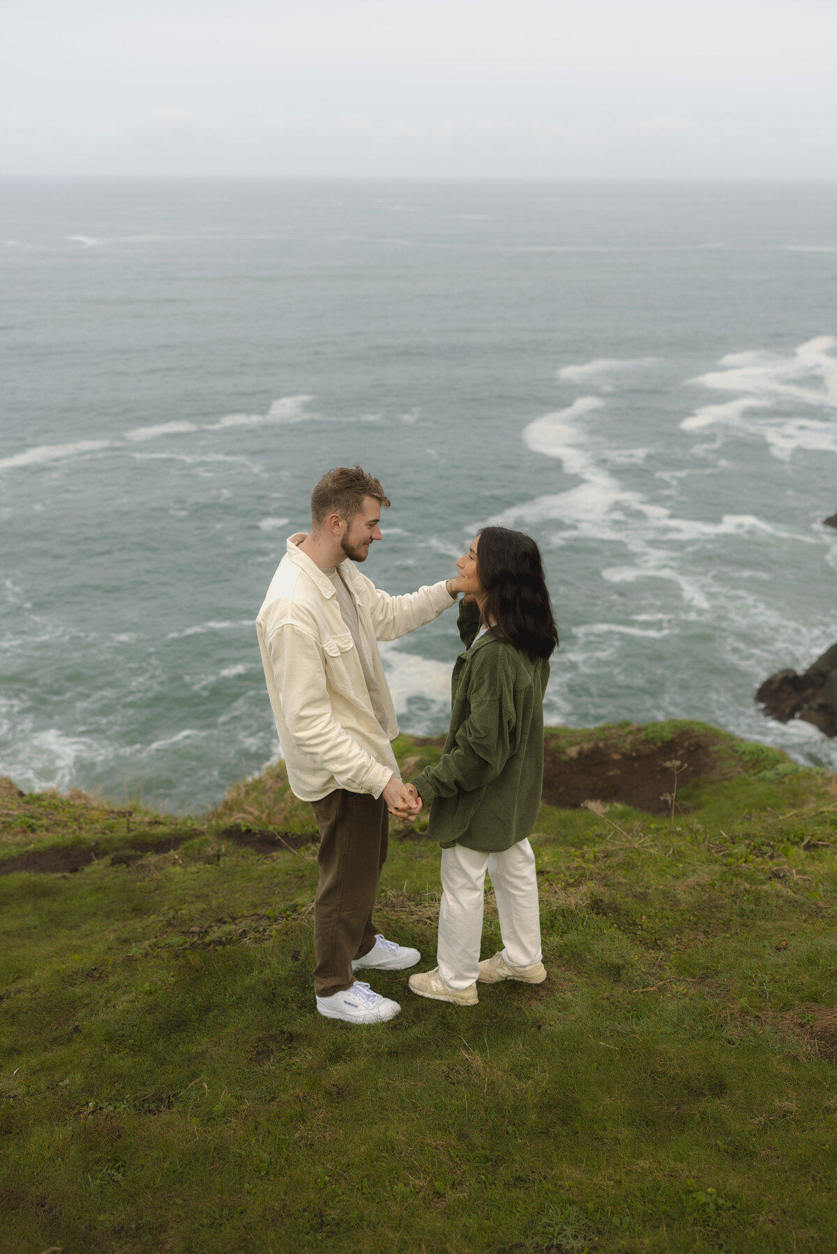CannonBeachCouple-40