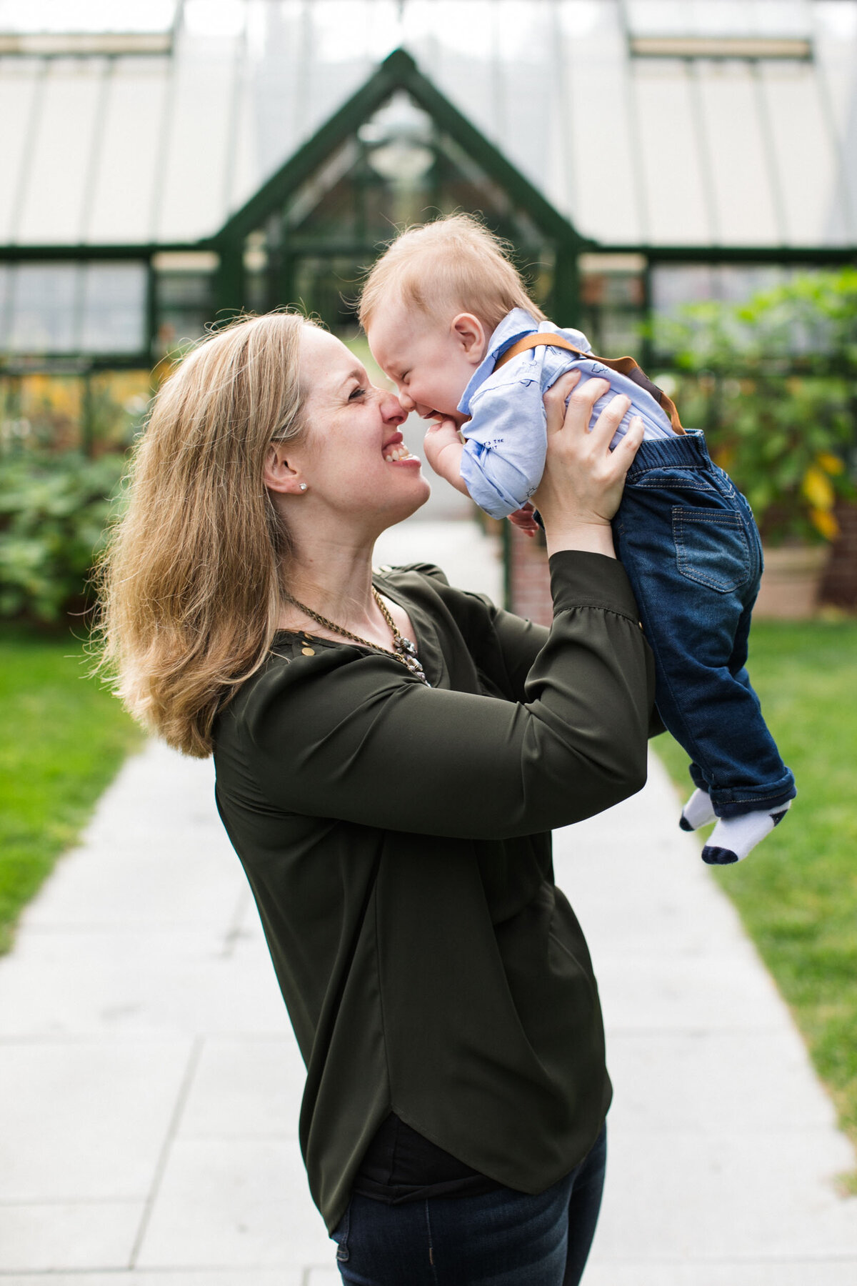 candid-natural-boston-newborn-family-photographer-zev-fisher-066