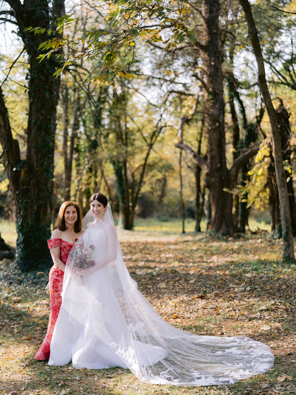 NikkiSanterre_EastCoastLuxuryWeddingPhotographer_CaitieHanrahan_KeswickHallWedding_Jac&Zach-150