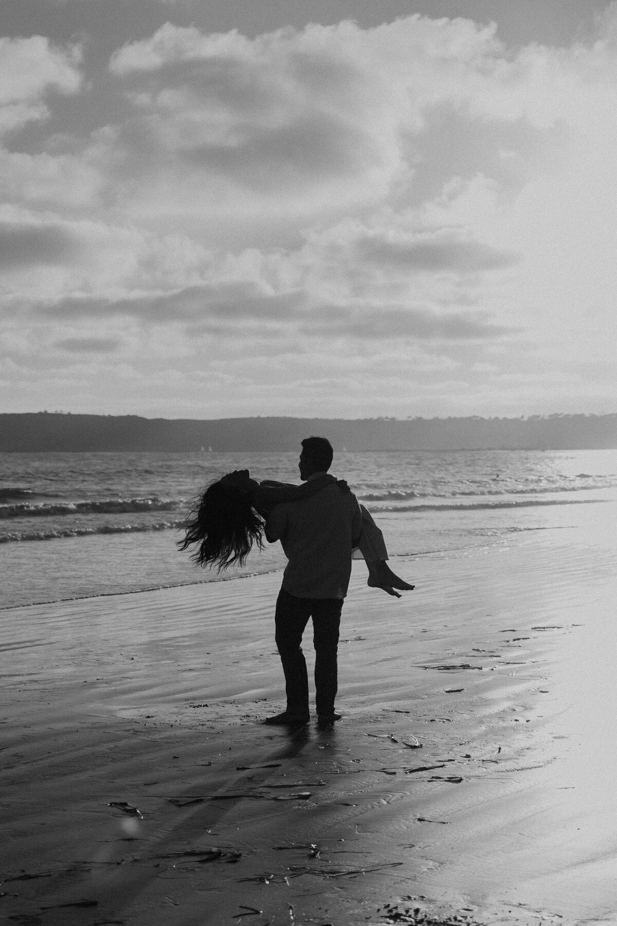 beach-wedding-couple-photoshoot-2