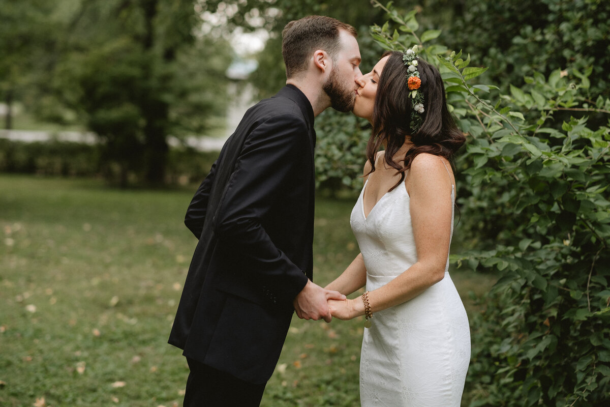 documentary photographer garden greenhouse wedding-140