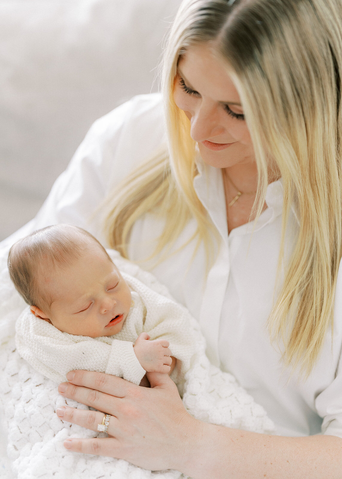 06.22.24 Sotelo Lifestyle Newborn Portraits Chicago.monicamirandaphotography-66_websize