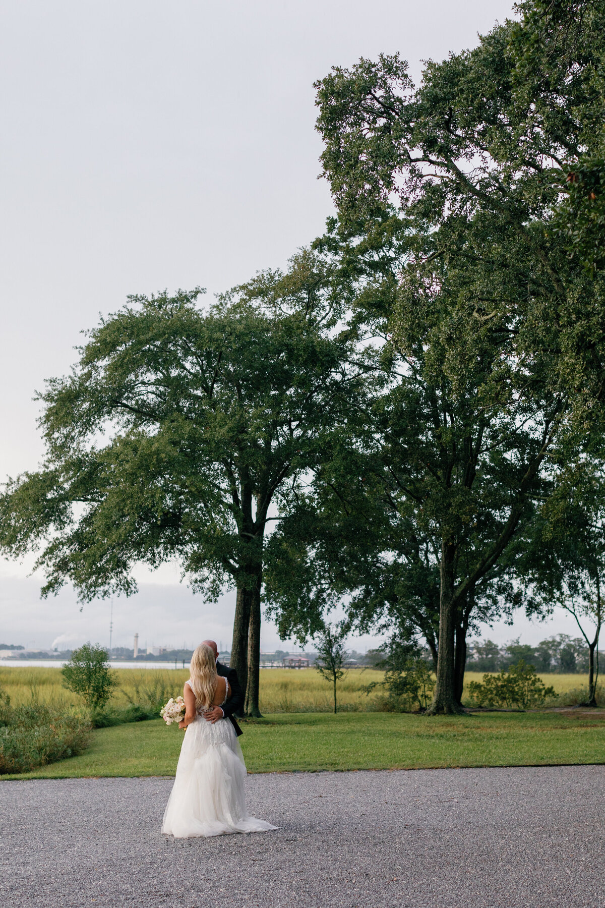 Lizzie Baker Photography _ Lowndes Grove Wedding _ Charleston Wedding Photographer _ CHS Wedding Venue _ Shindig Co Wedding Planner _ PPHG Wedding Venues-23