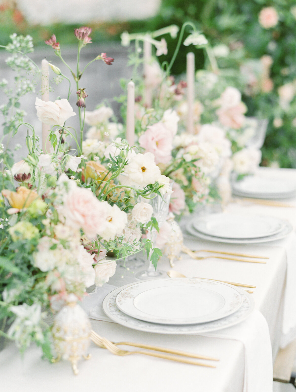 Novalee-Events-Nemacolin-Pennsylvania-Wedding-Planner-Reception-Table-Florals copy