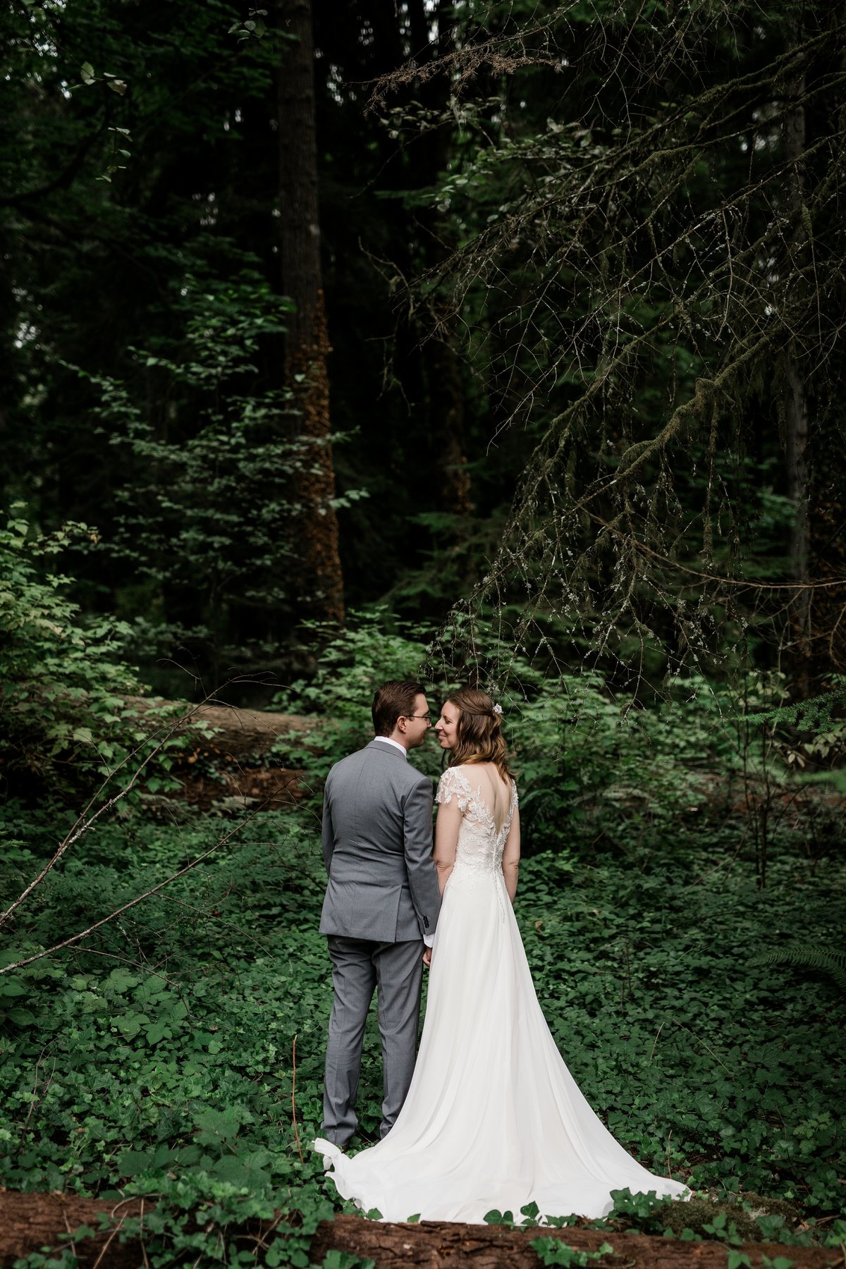 Priest-Point-Wedding-Megan-Montalvo-Photography-15