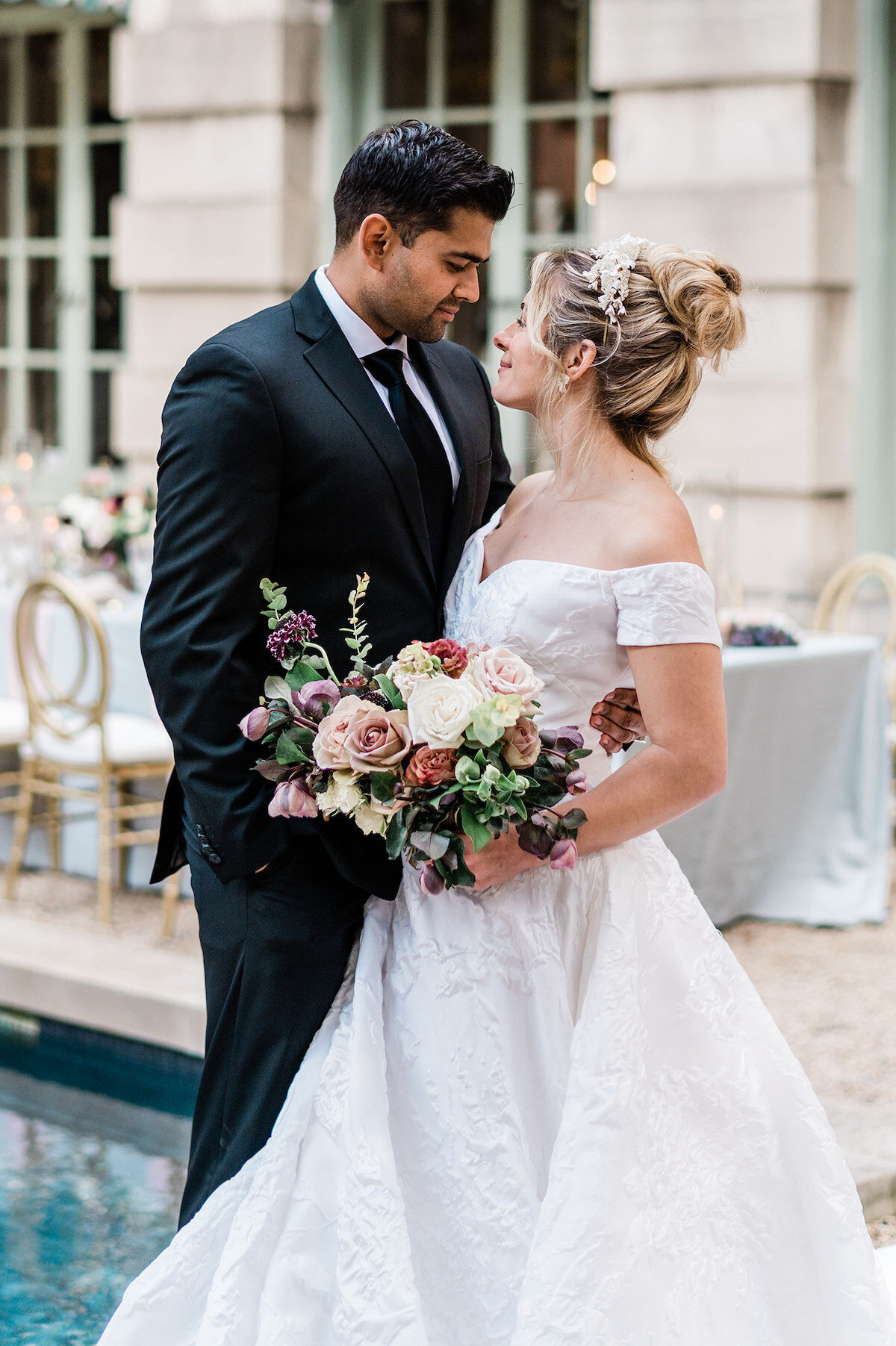 Elevate your wedding experience with the sophistication of fine art aesthetics in DC. Amidst historical charm and architectural elegance, we blend luxury and artistry to capture your love's essence in every frame.