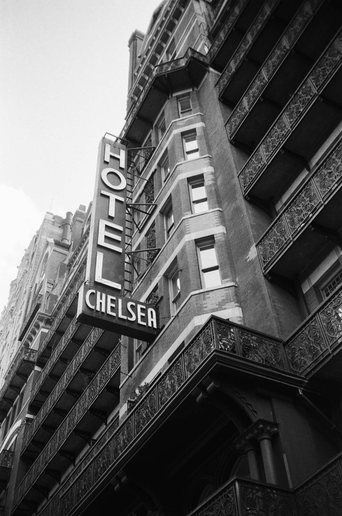 hotel-chelsea-nyc-wedding-on-film-33