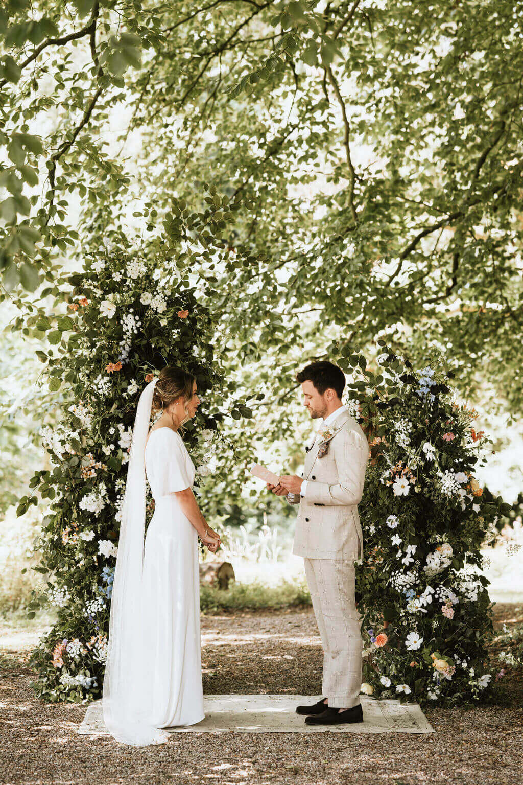 Kirsty-and-Ceith-Broadfield-Court-Wedding-Flowers-Issy-And-Bella-Florist-Herefordshire33