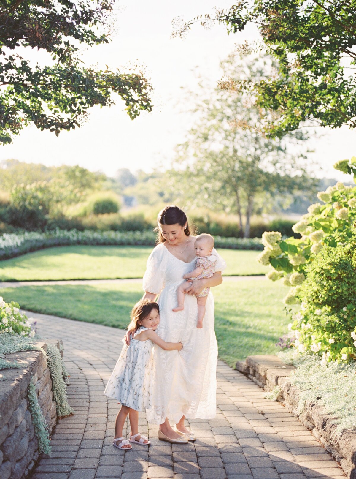 northern virginia baby milestone photographer family photo garden