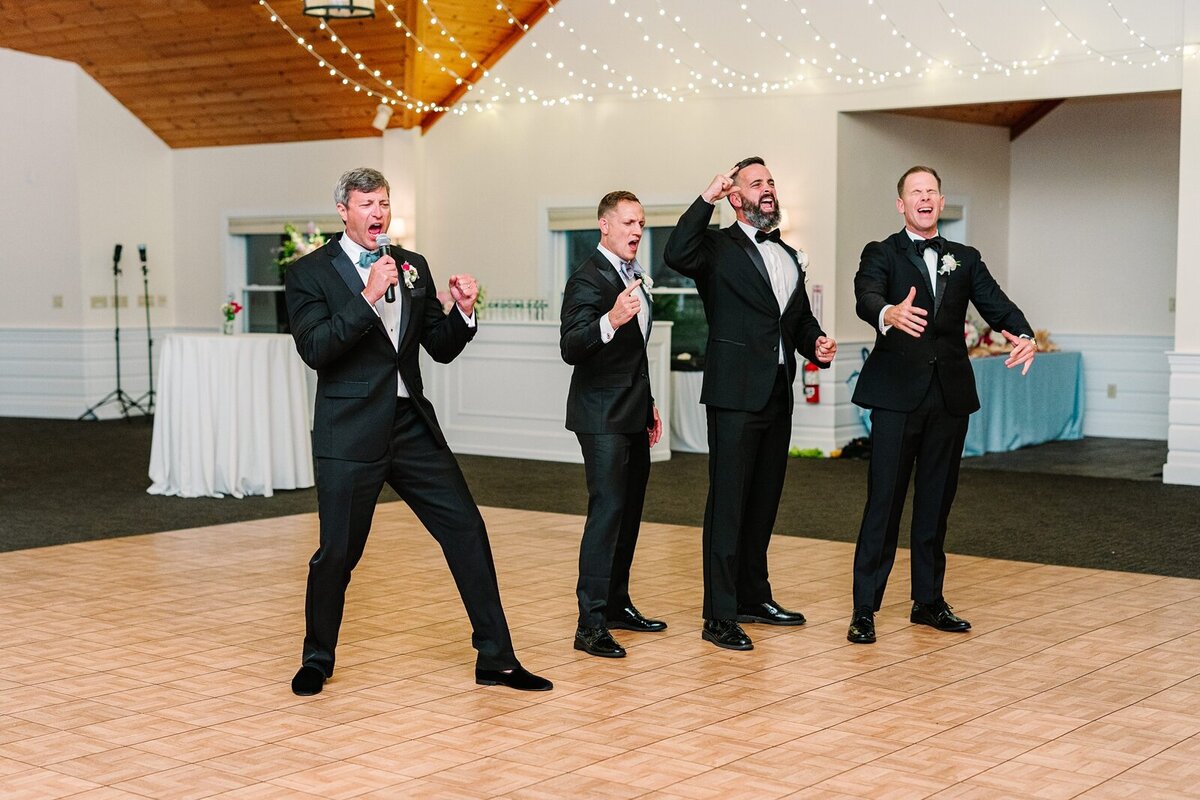 Modern_Black_Tie_Rainy_Summer_Wedding_Spruce_Point_Inn_Maine_Photography_0093