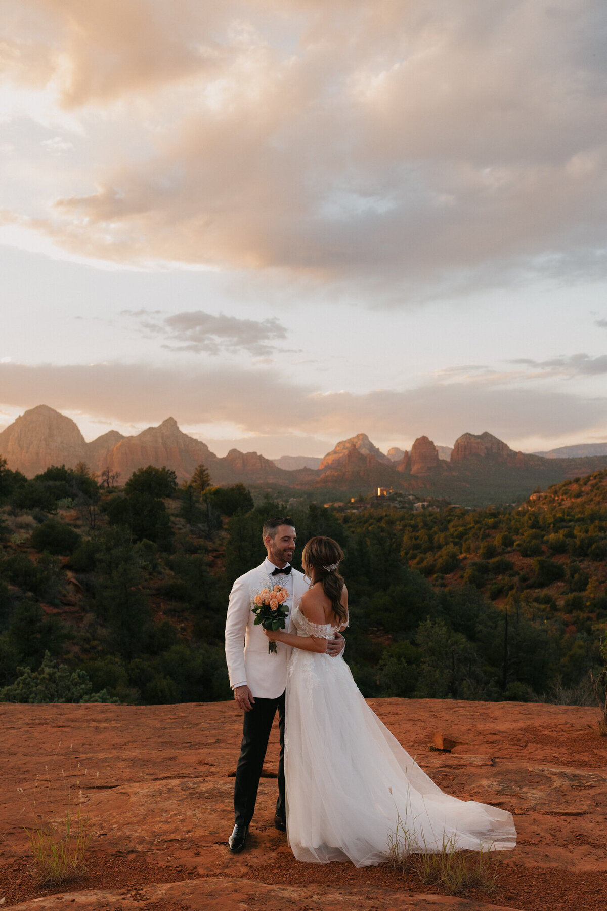 Sarah Folkers Photo Sedona Elopement Micro Wedding-48