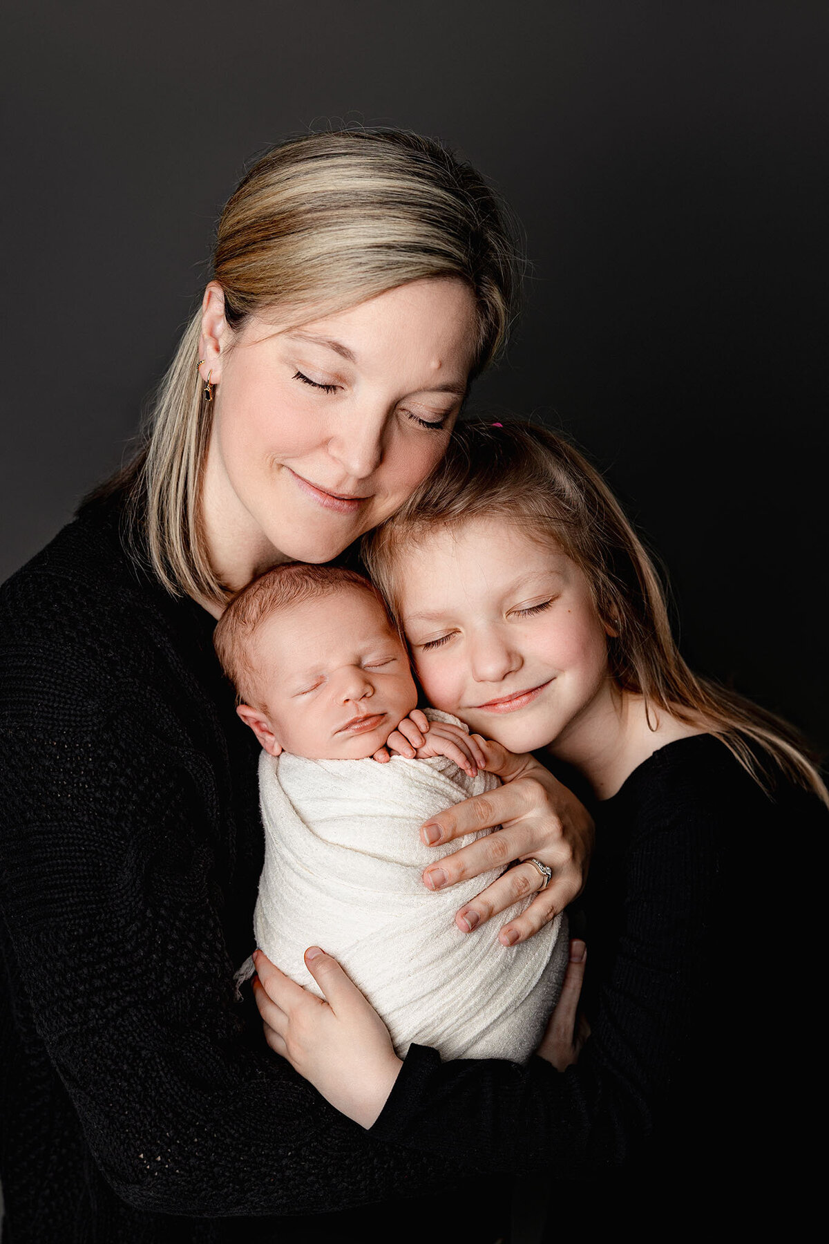 arielle_elizabeth_photography_newborn photographer, family photographer, baby photographer, milestones photographer, studio, near traverse city, near charlevoix, near petoskey, near gaylord, near harbor springs, michigan photographer_01090
