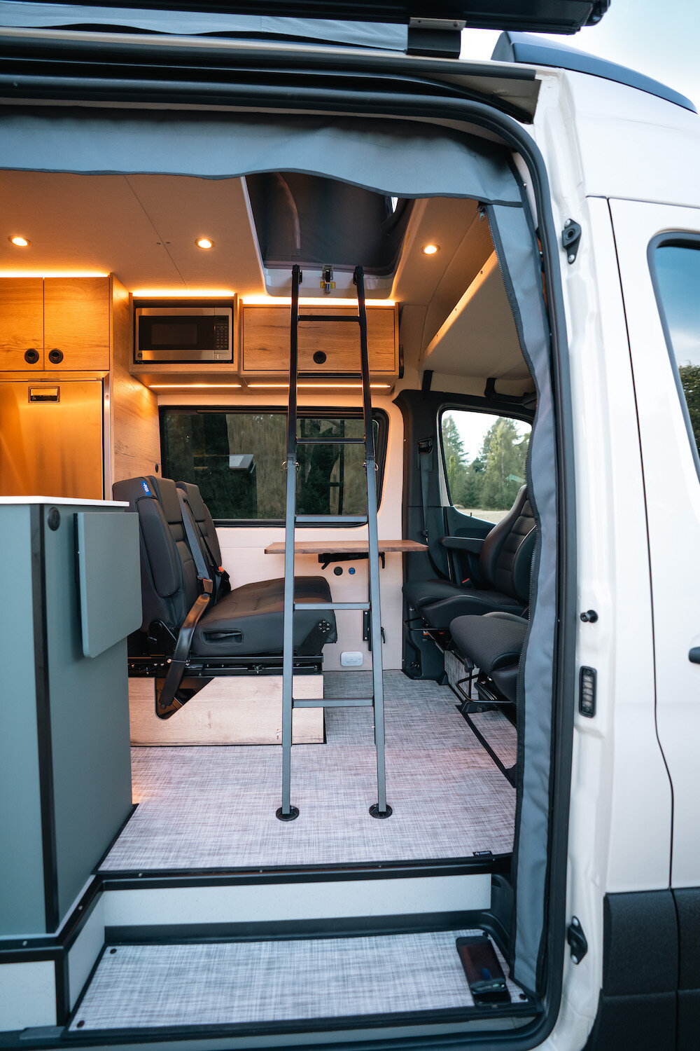 2_ViaViator_BenchmarkVehiclesViaViator_BenchmarkVehicles_DSC4818