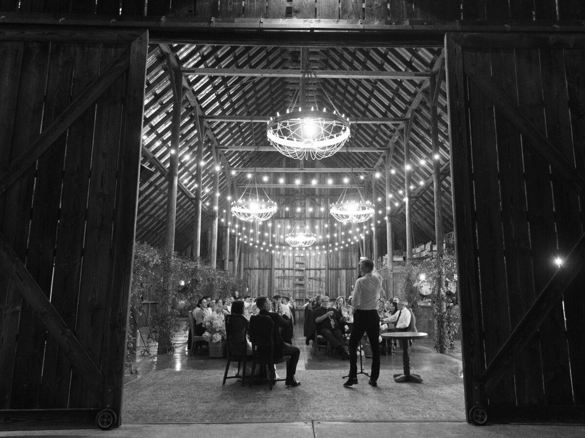 tin-roof-barn-wedding-best-washington-photographers-the-tenneys-36