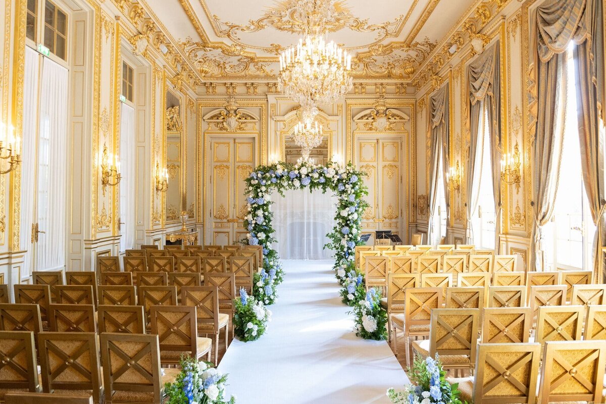 castle-style-wedding-ceremony-with-floral-arch2