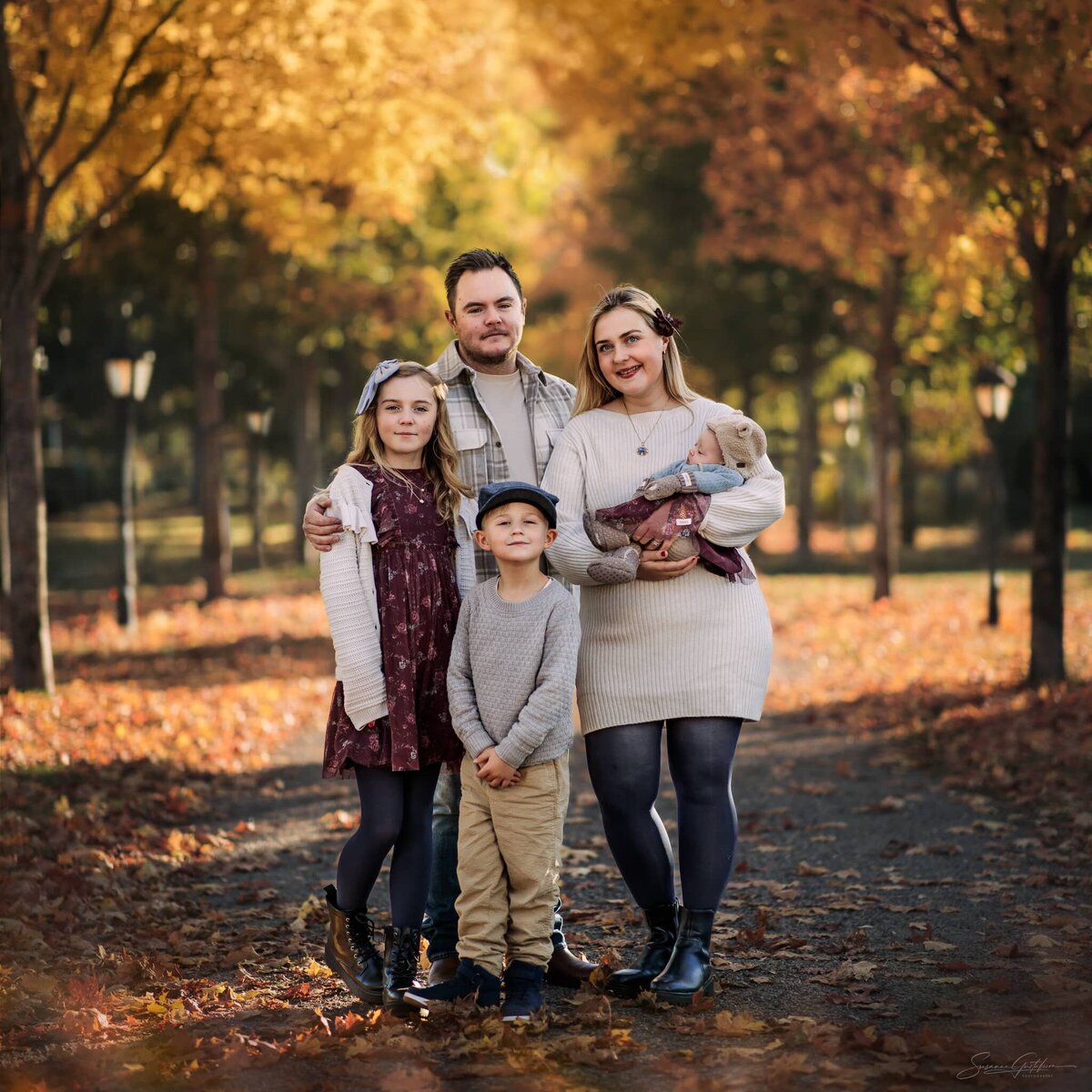 family-photo-fall-