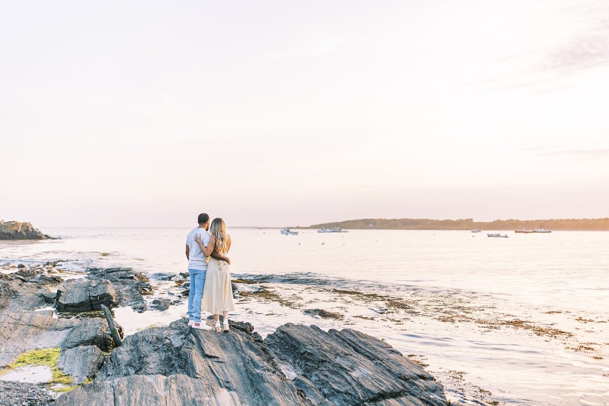 Kettle-Cove-Spring-Maine-Beach-Engagement-Photography_0013