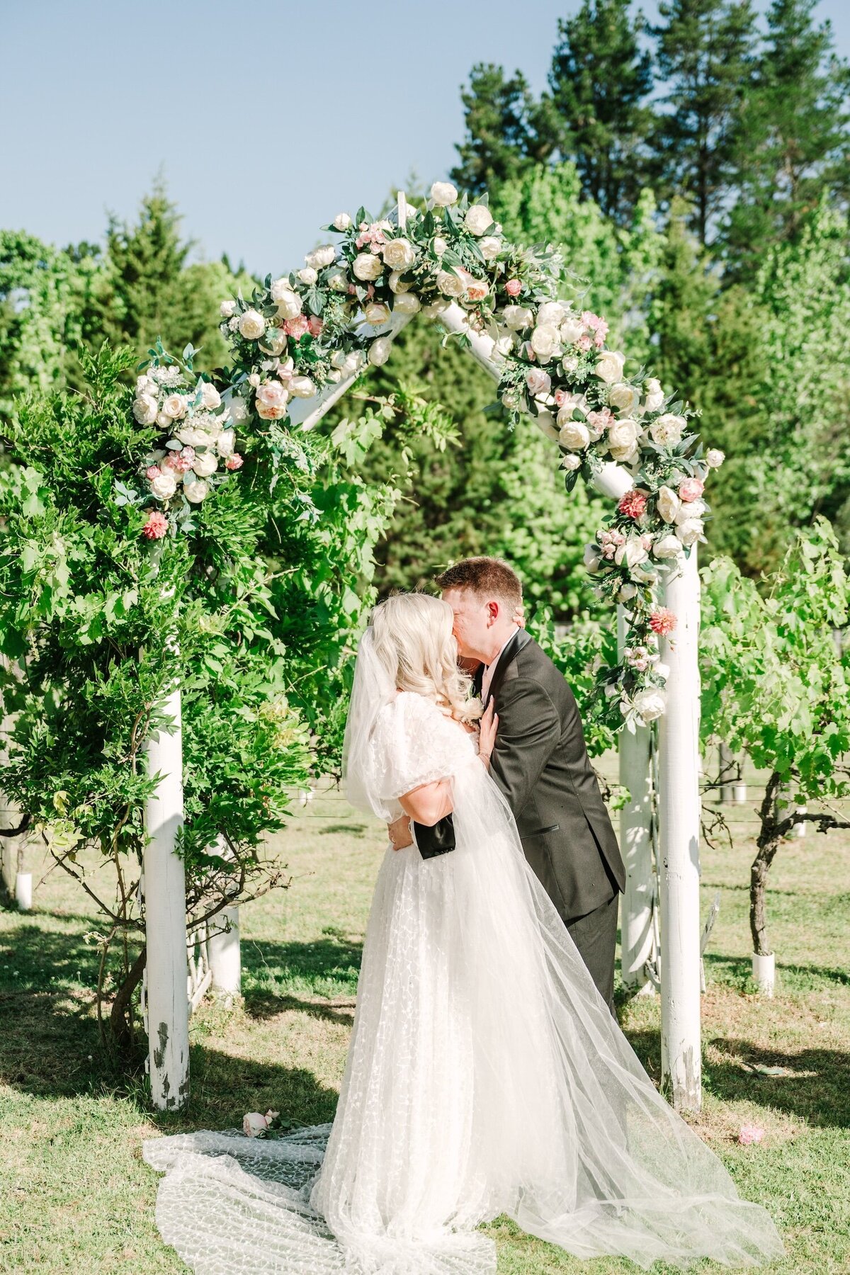 1Sharelle-Knight-Photography-Granite-Belt-Wedding-April-and-Dan-Ceremony-103