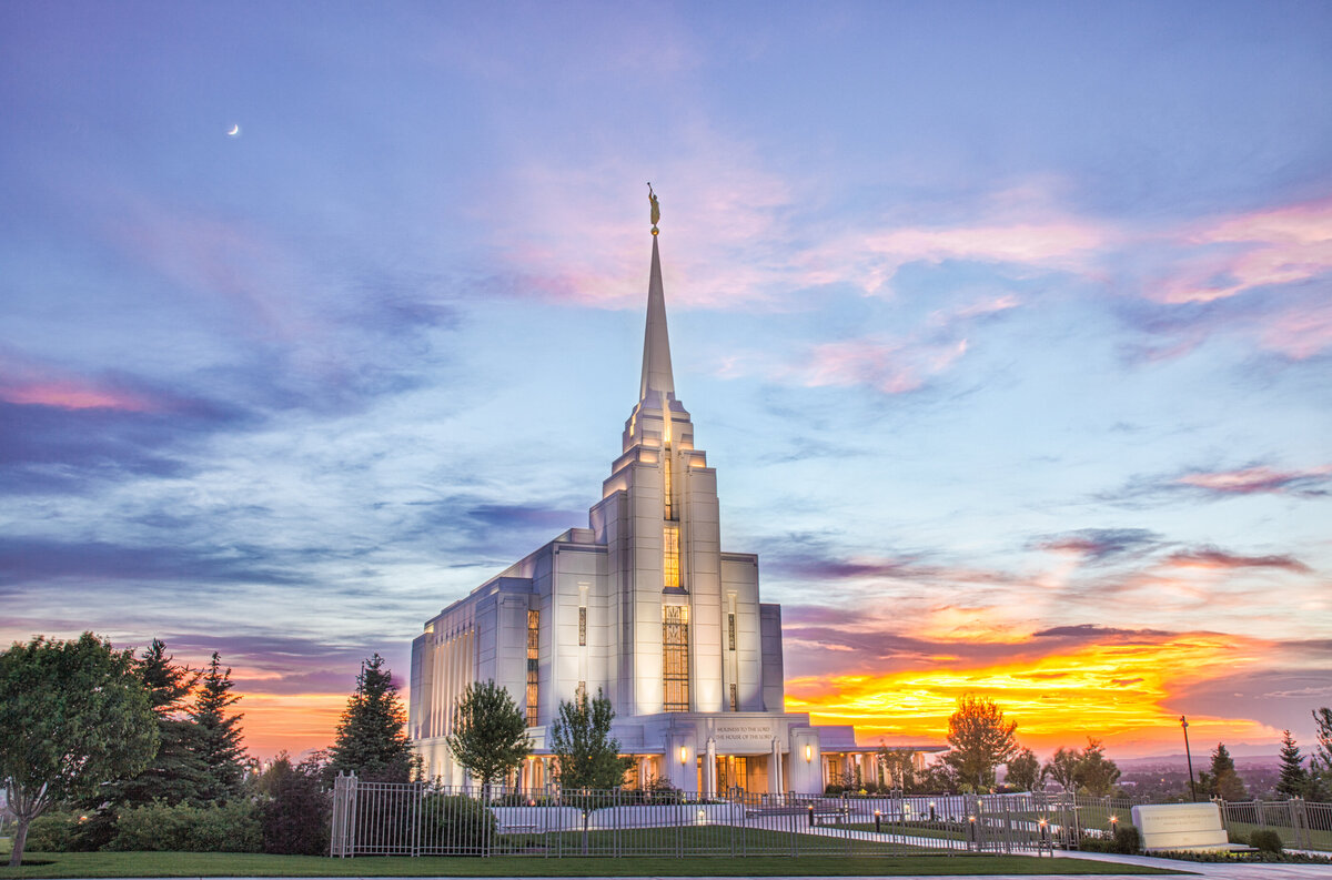 2016-06-rexburg-temple-left-moon