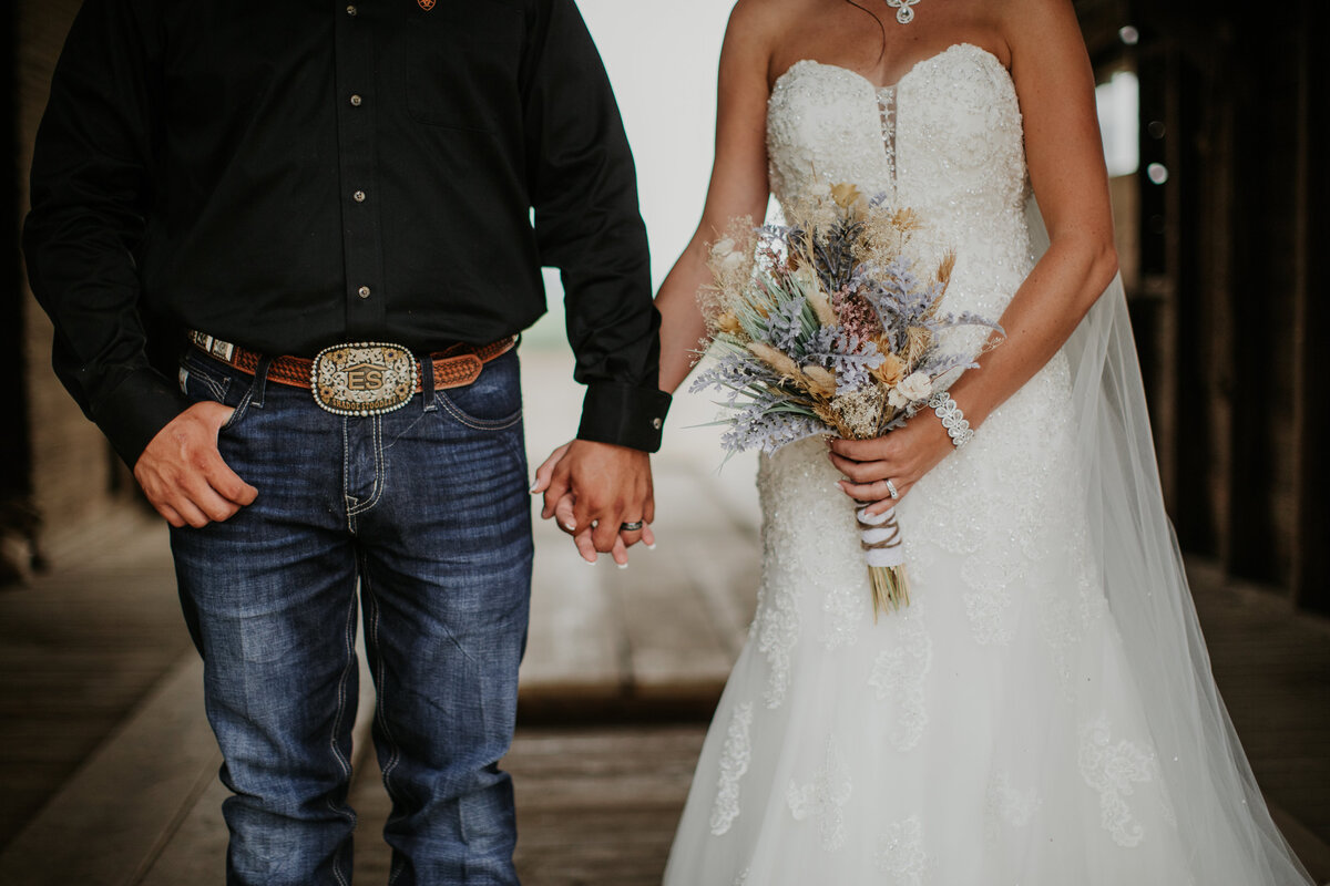 Kirstie+Shadoe_Strathmore-Horse-Carriage-Wedding-117