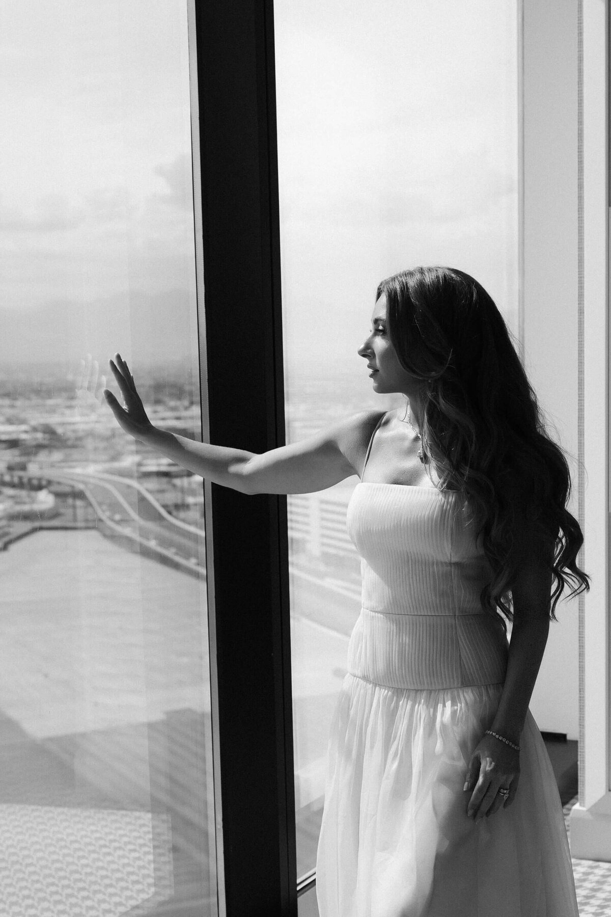 24_riskyexposure_shoshana-kyle_las-vegas-elopement-photography
