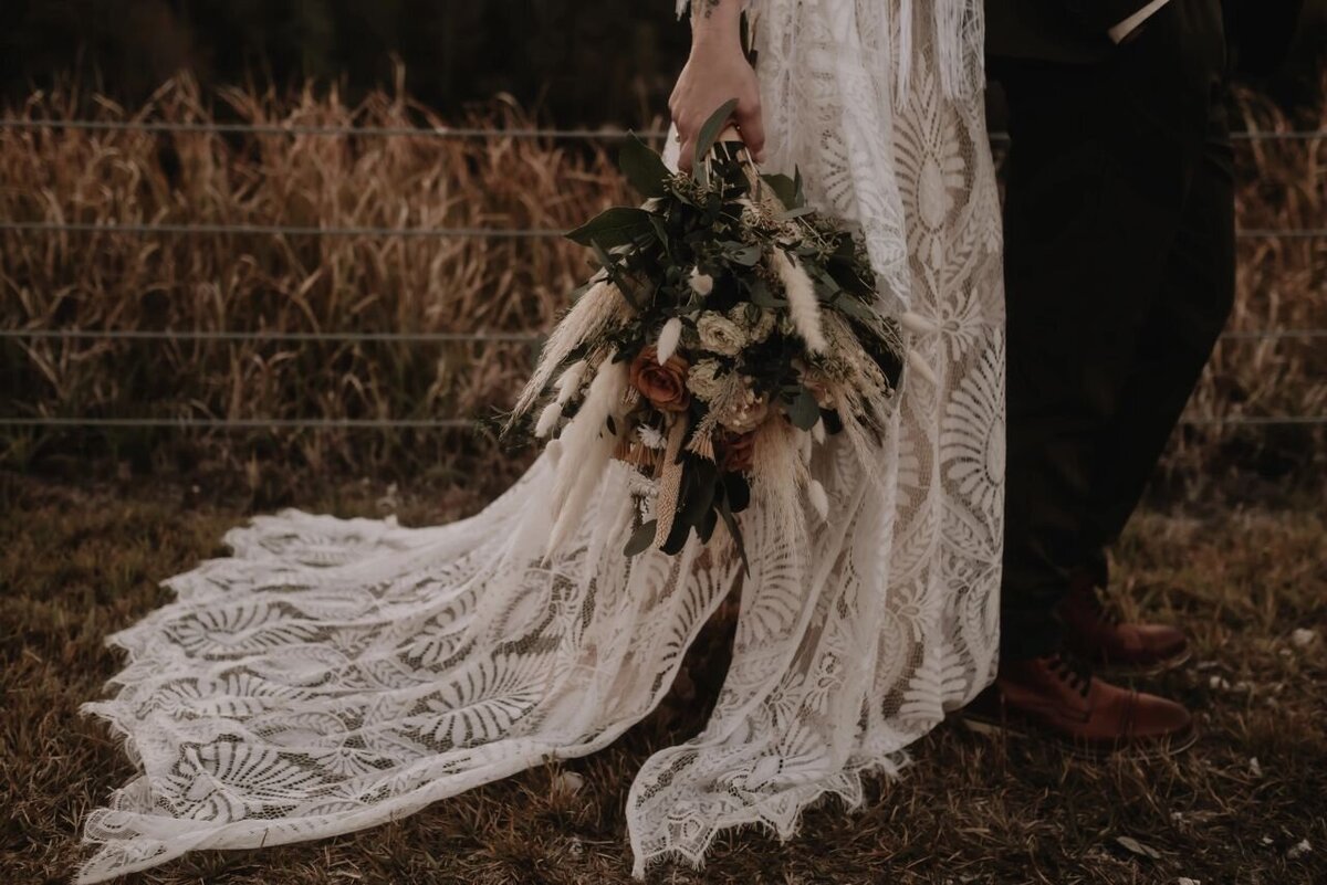 paisley-sunshine-white-rock-canyon-elope-in-tampa-chantilly-chic-celebrations-12